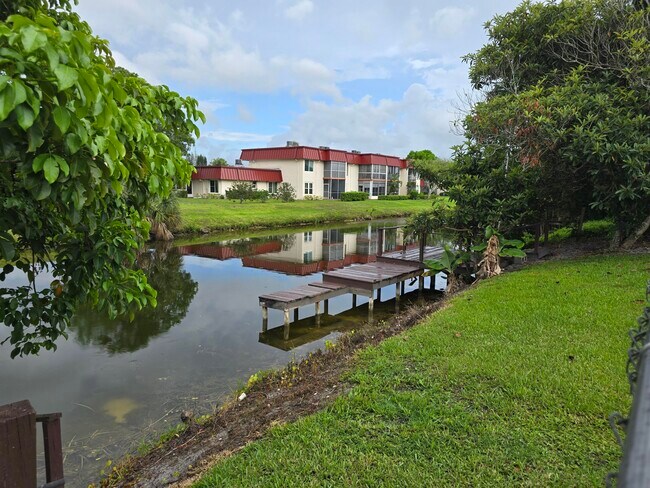 Building Photo - 939 Hibiscus Dr