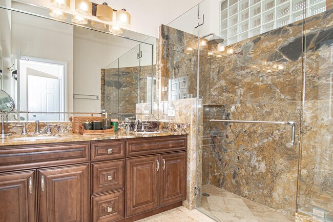 Building Photo - 8410 Brussels Way