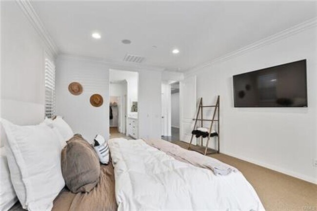 Building Photo - 31650 Sweetwater Cir