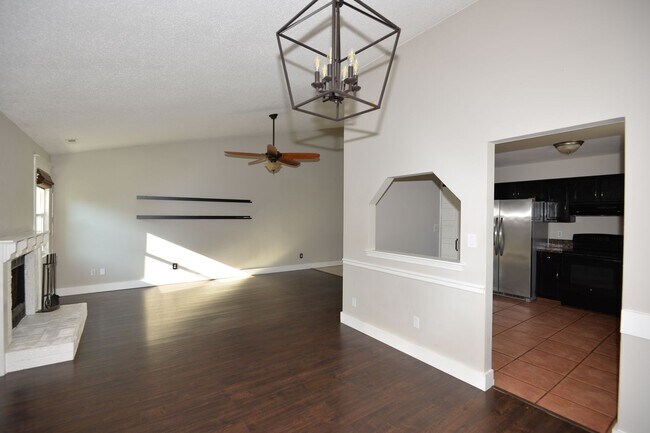 Building Photo - 1269 Brahms Dr