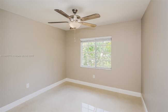 Building Photo - 16905 SW 106th Ct