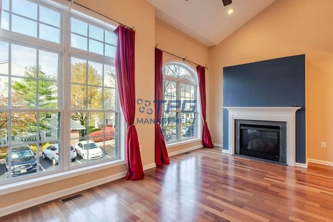 Building Photo - 117 Donato Cir