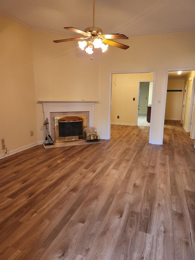 Building Photo - 2244 Lake Hill Ct