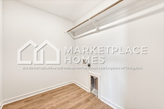 Building Photo - 561 N Goose Xing