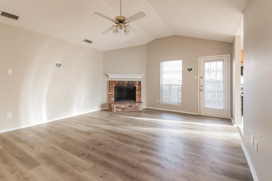 Building Photo - 12239 Ortega St