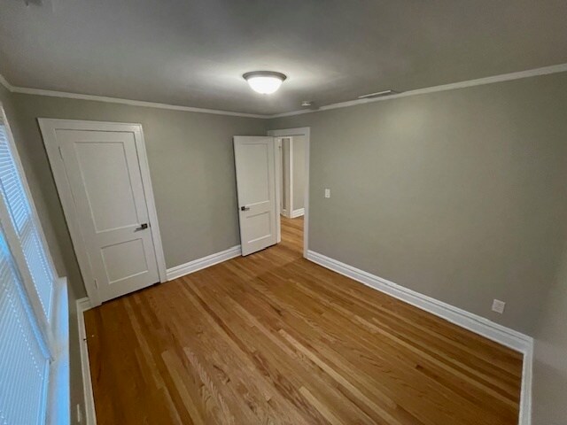 Building Photo - 204 Lathrop Ave