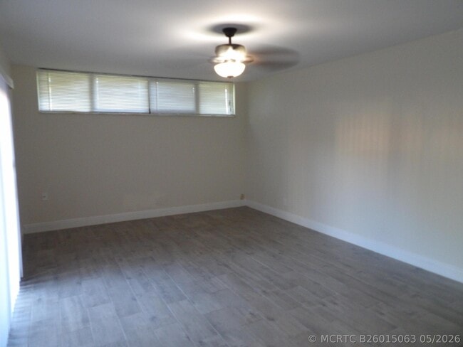 Building Photo - 3845 Victoria Dr