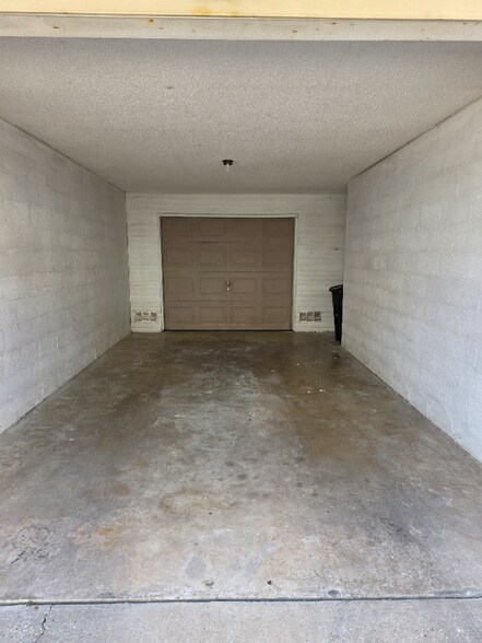 Building Photo - 4780 Pontchartrain Dr