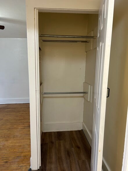 Closet - 307 N 4th St