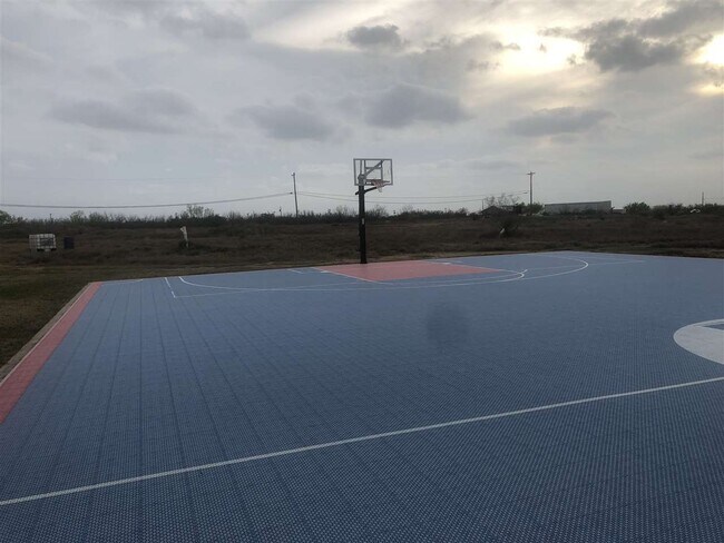 Building Photo - 8216 Casa Verde Rd