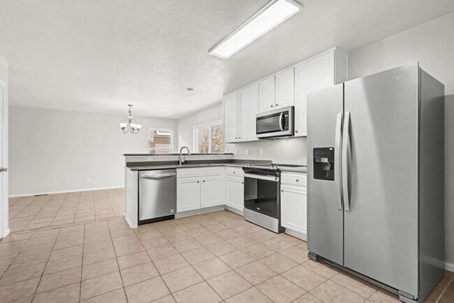 Building Photo - 3907 Heatherwood Cir