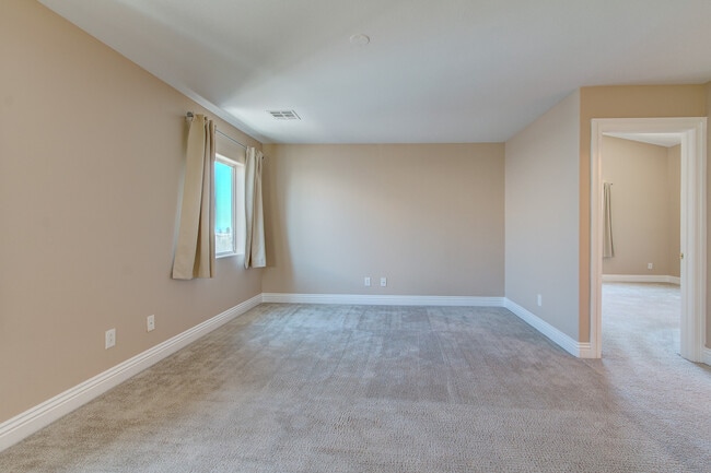 Building Photo - Spacious MacDonald Ranch Home with Two Primary Bedrooms & Loft