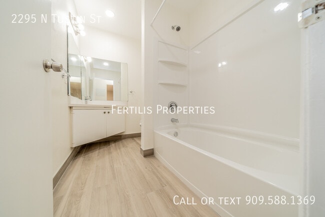 Building Photo - 2295 N Tustin St