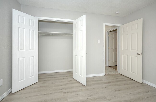 Building Photo - Charming 3-Bed, 2-Bath Home in Pascagoula – Great Location!