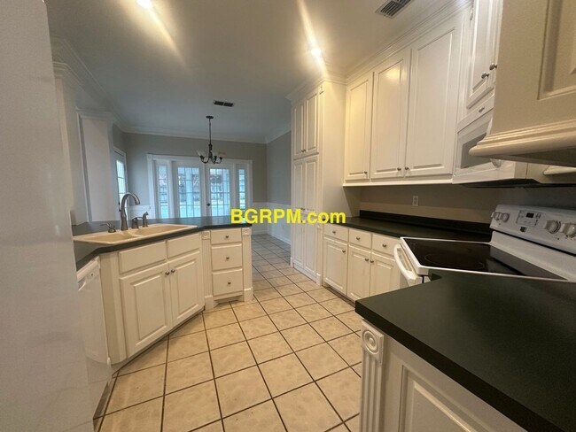 Building Photo - 4 Bedroom, 2 Bath, Cabot