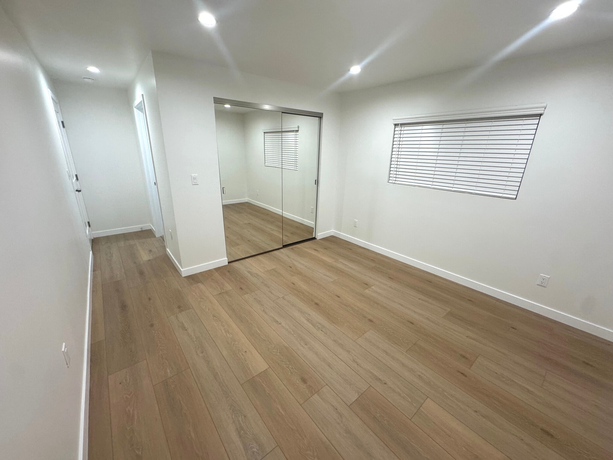 Building Photo - 1839 Lowe St