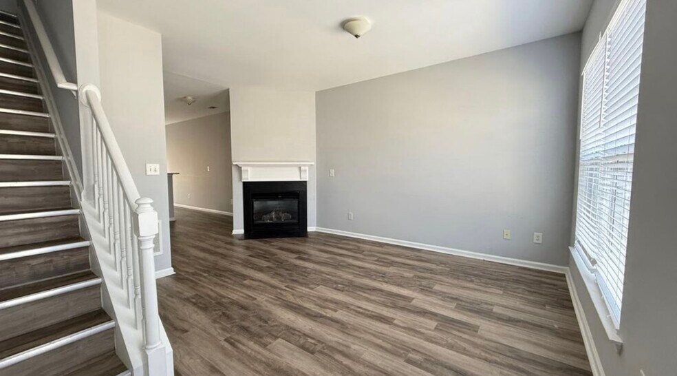 Building Photo - 3296 Mill Springs Cir