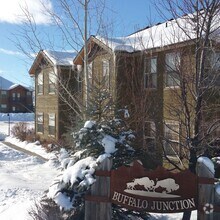 Building Photo - Furnished 3 BR Main Level Condo available ...