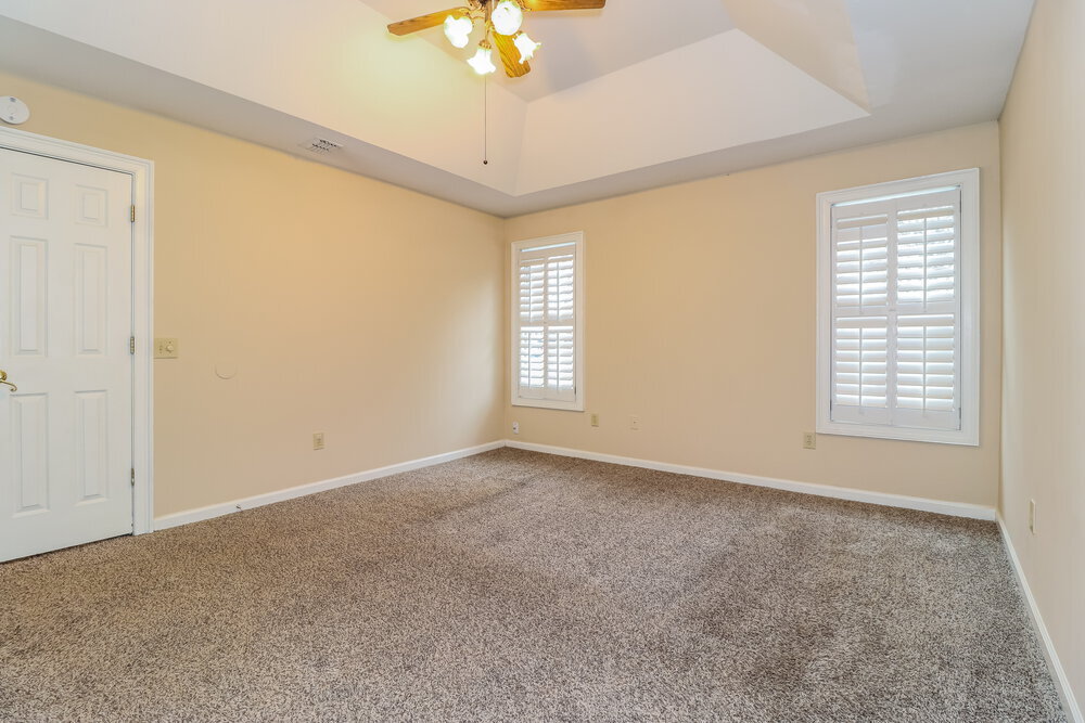 Building Photo - 641 Marble Arch Ave