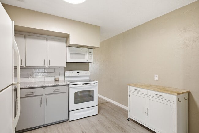 Building Photo - 2451 Canadian Way