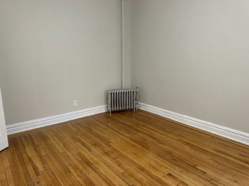 Building Photo - 115 Fairview Ave