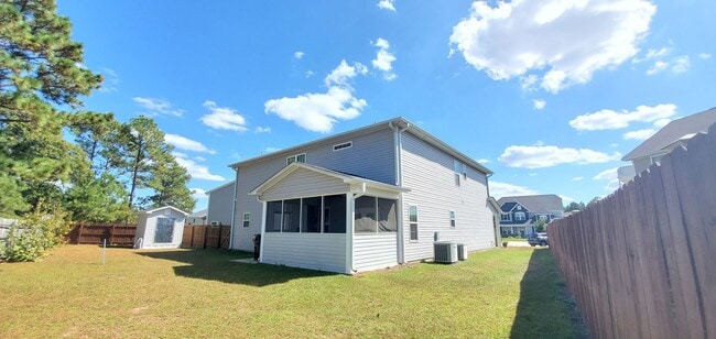 Building Photo - Spectacular!