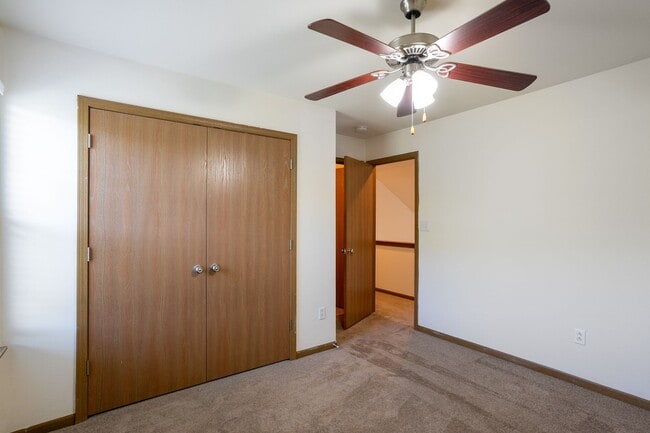 Building Photo - 701-703 Glenstone Dr.