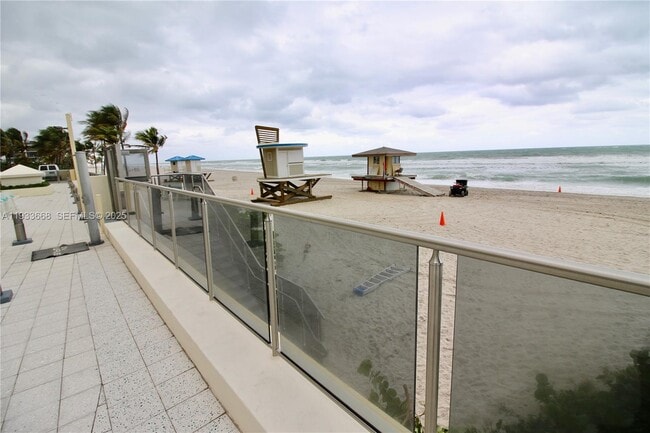 Building Photo - 2501 S Ocean Dr