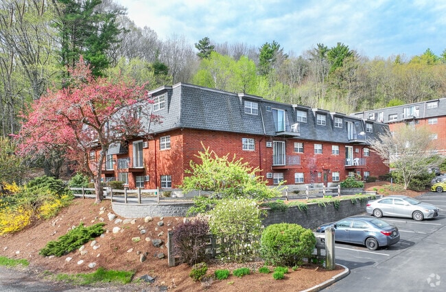 Building Photo - Gardner Lake Village