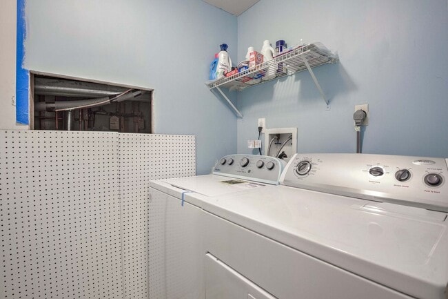 Building Photo - 18806 Harmony Woods Ln