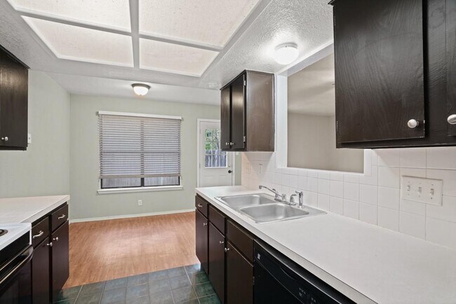 Building Photo - 9203 Kempler Dr