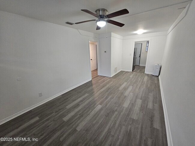 Building Photo - 5237 San Juan Ave