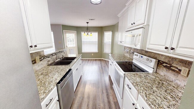 Building Photo - 2308 Darwin Cir