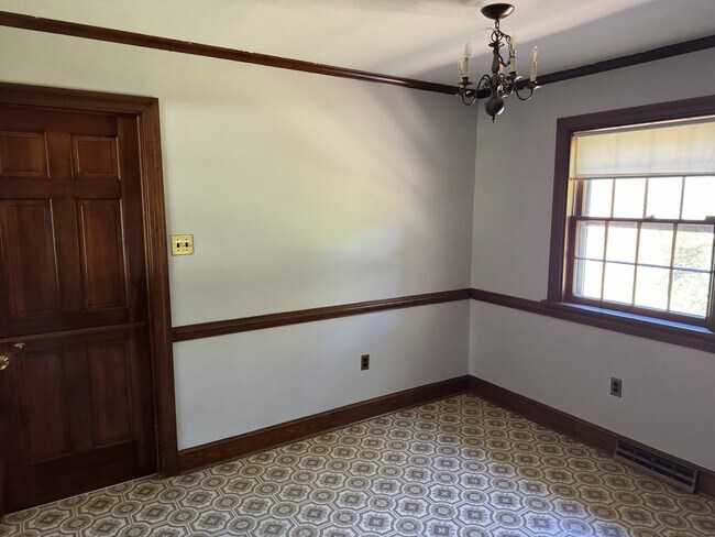 Building Photo - 7238 Bellspring Dr