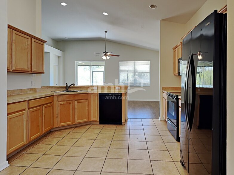 Building Photo - 8638 Sandy Plains Dr