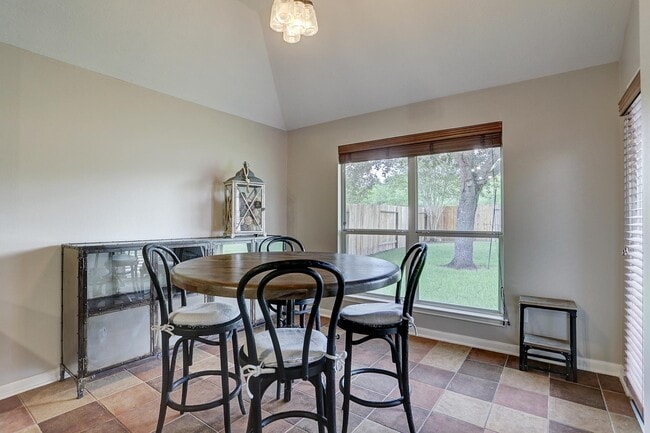 Building Photo - 9127 Morningstar Dr