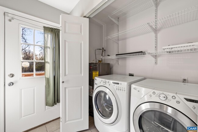 Building Photo - 703 Tilman Rd