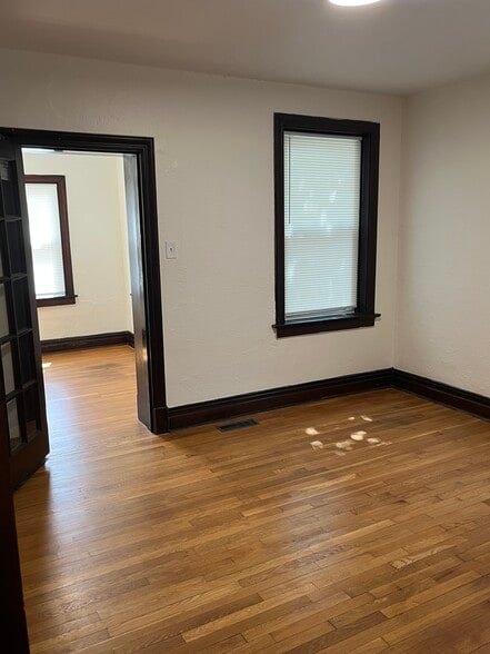 Bedroom/Bonus Room - 4932 Potomac St