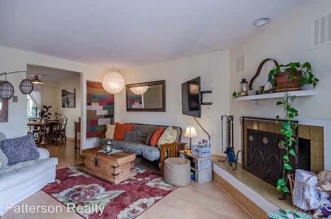 Building Photo - 2 br, 1 bath  - 750 Chorro #15