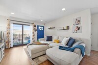 Building Photo - 2516 Summit Ave