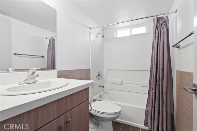 Building Photo - 112 N Primrose Ave