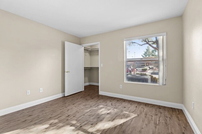 Building Photo - SE!!! Gated!! 1 Bedroom 1st Floor!! One Car Garage!!! Community Pool, Spa, Clubhouse!!! All tile ...
