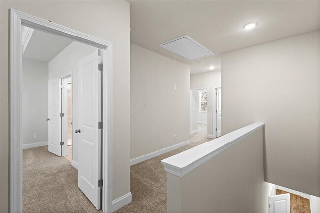 Building Photo - 1230 Ainsworth Alley