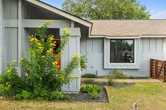 Building Photo - 314 Wood Bine Dr