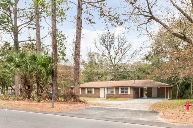 Building Photo - Newly Remodeled 4 Bed 1 Bath House in Mobile!!