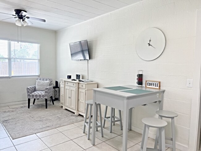 Building Photo - 9092 W Fort Island Trail