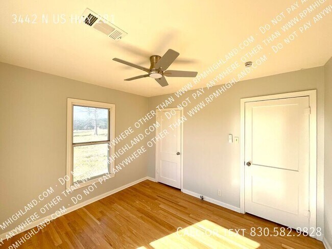 Building Photo - 3442 N U.S. Hwy 281