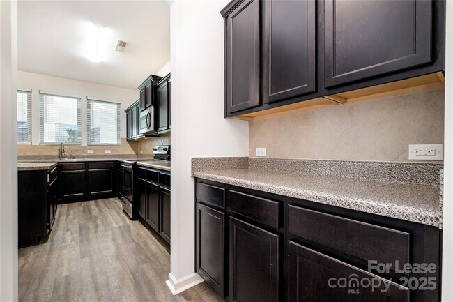 Building Photo - 10327 Snowbell Ct