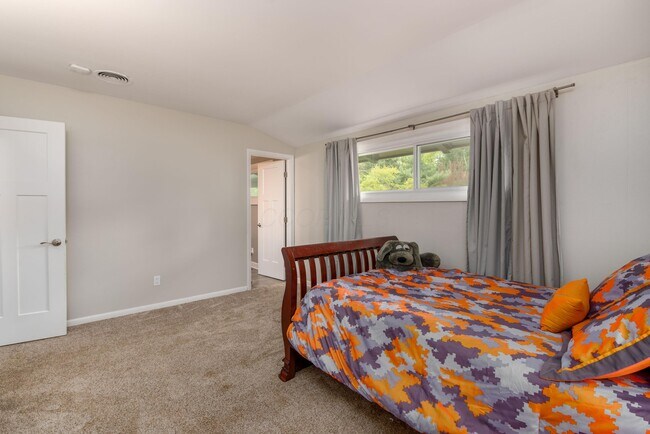 Building Photo - 4200 Dublin Rd