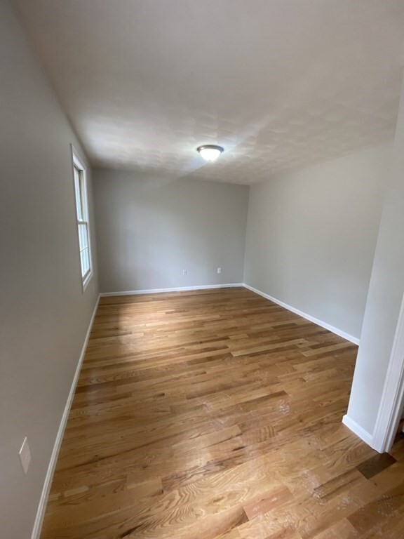 Building Photo - 104 Walpole St